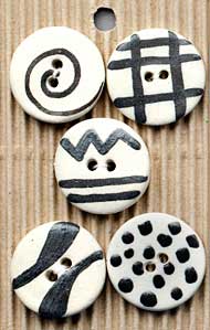 Incomparable Buttons L274 5 round abstract buttons