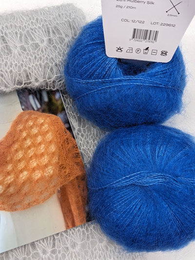 Meg's Fine Lace Scarf Cornflowr Mo12-122